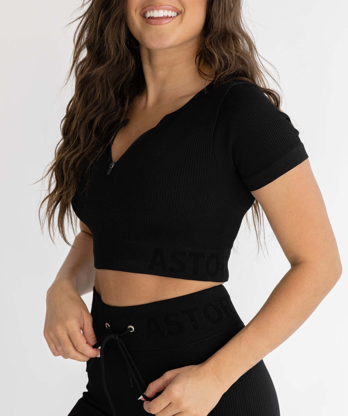 Astoria Seamless Ribbed Series Zip Quarter-Sleeve Crop - Black