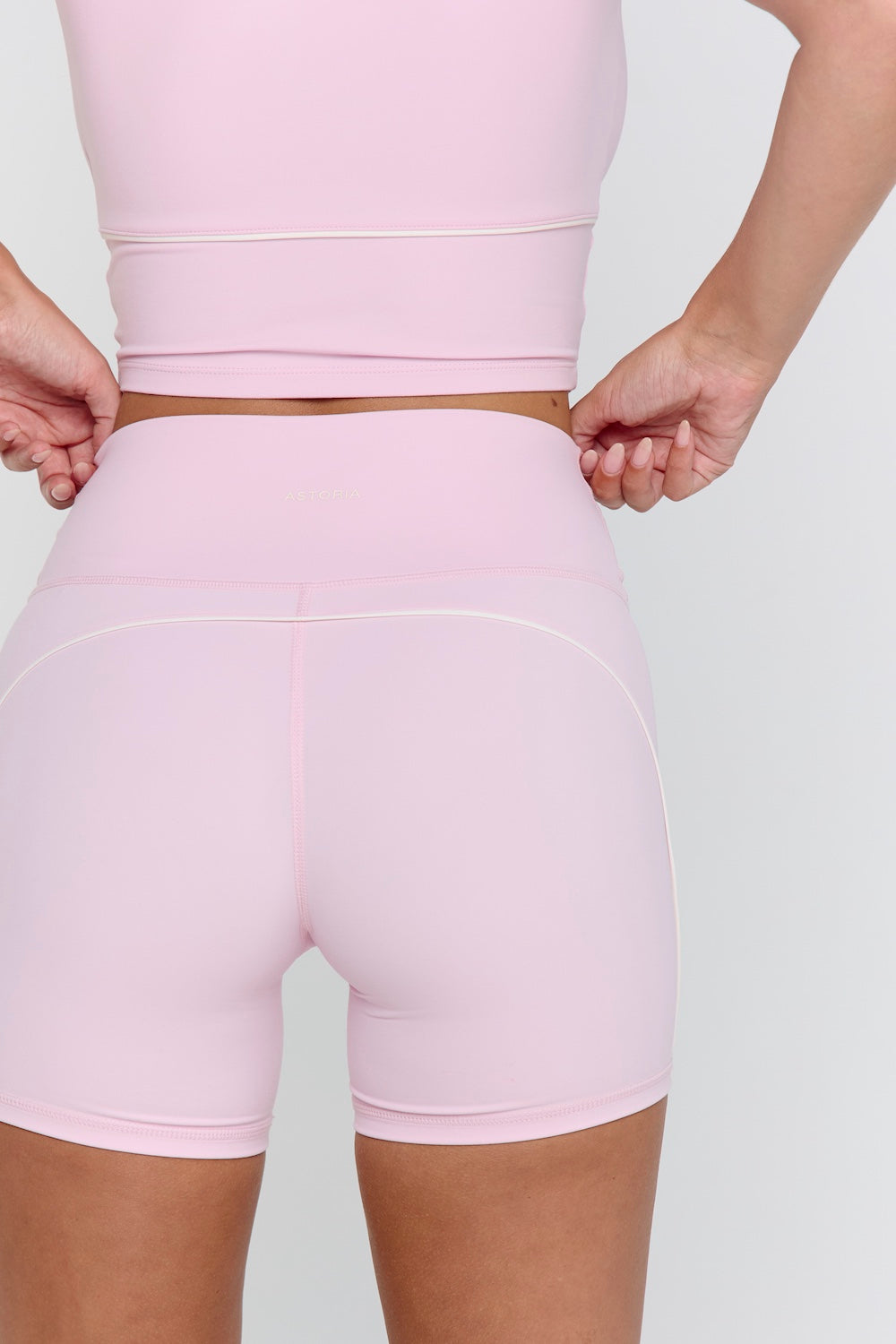 Astoria Airvíve Short - Pink/Cream
