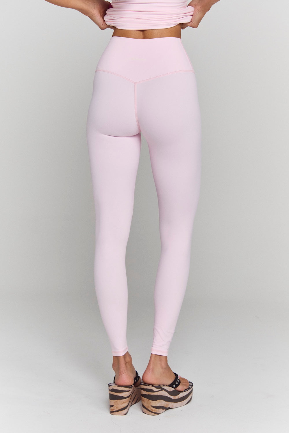 Astoria Airvíve Autograph Legging - Angel Pink