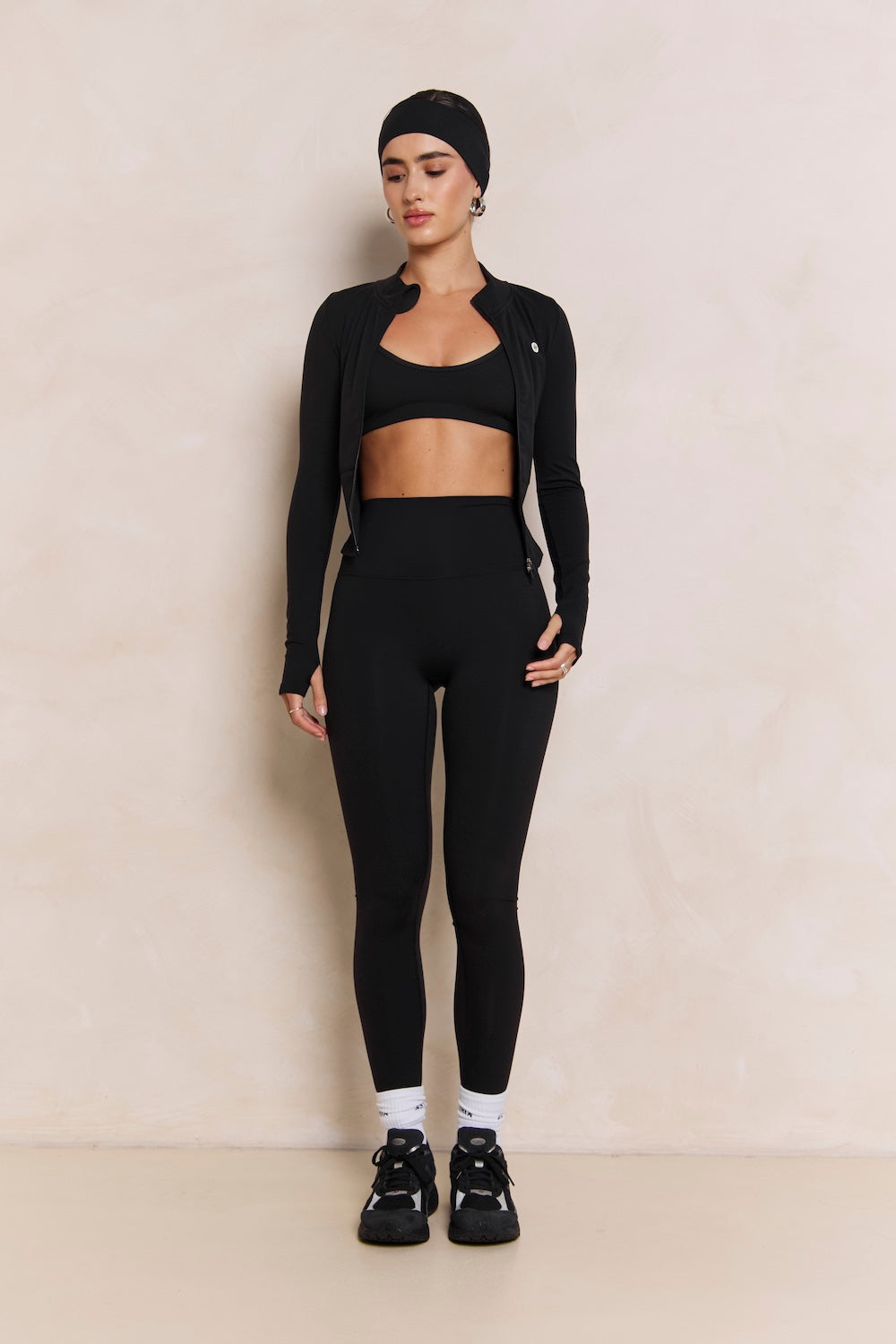 Astoria Airvíve Zip Up Jacket - Black