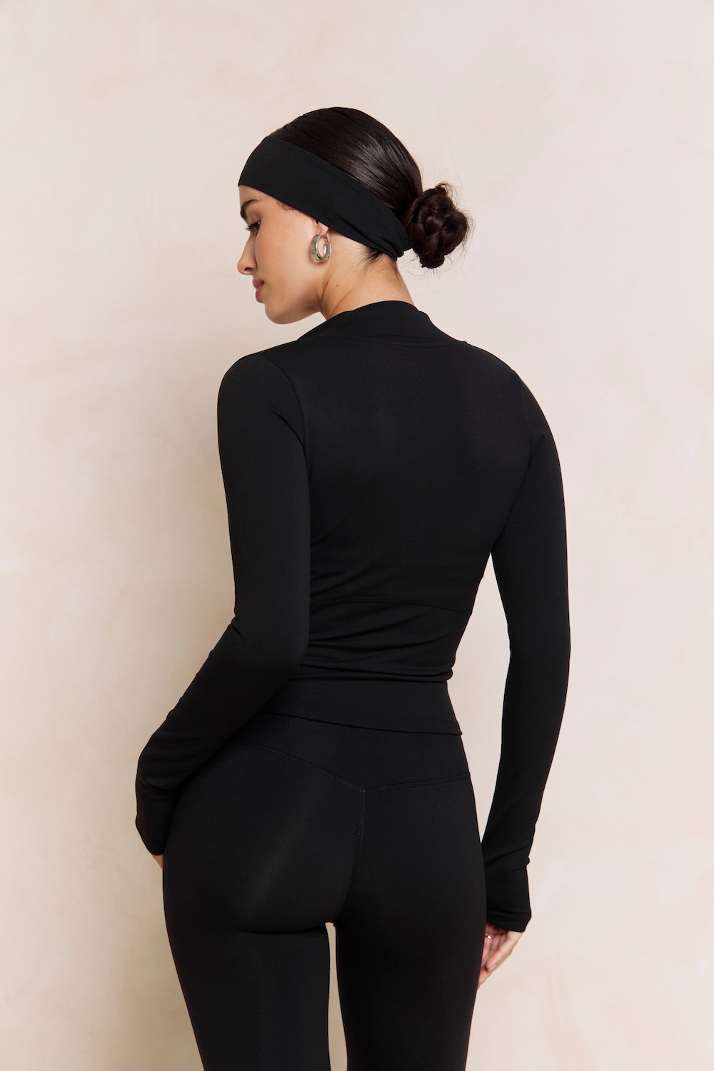 Astoria Airvíve Zip Up Jacket - Black