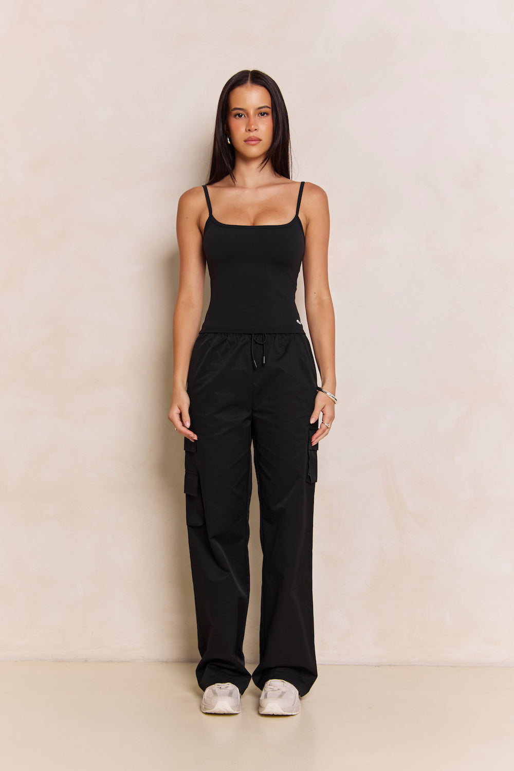 Astoria Airvíve Square Neck Cami - Black