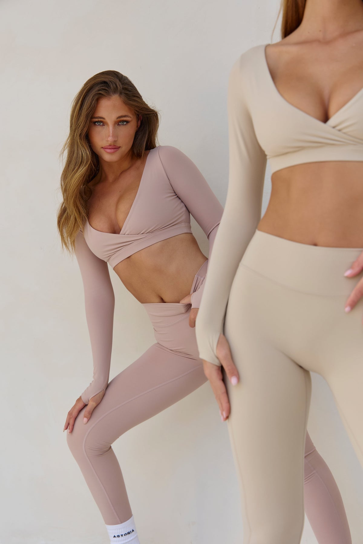 Astoria LUXE BALANCE Long Sleeve Plunge Crop - Oat