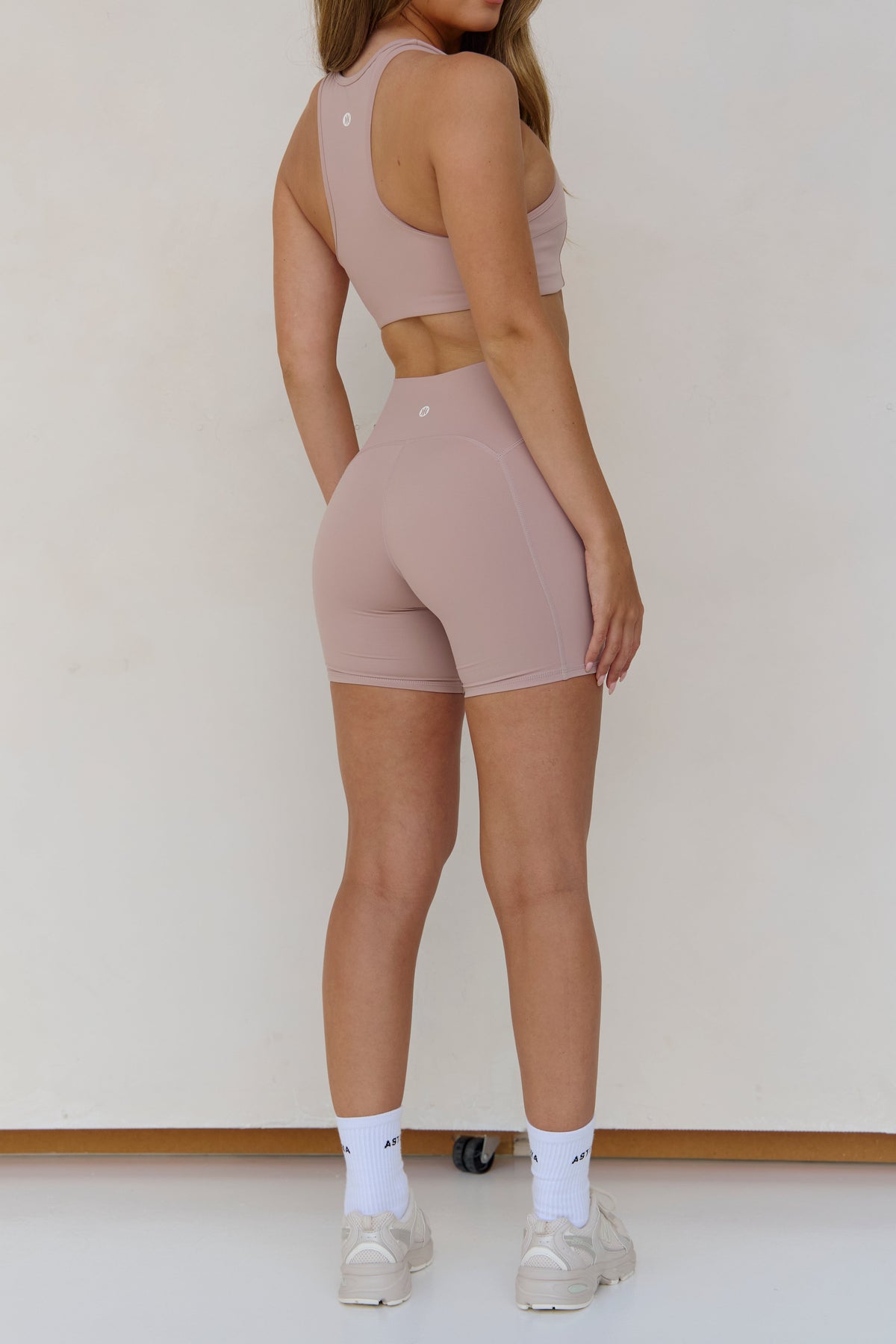 Astoria LUXE BALANCE Form Short - Fawn