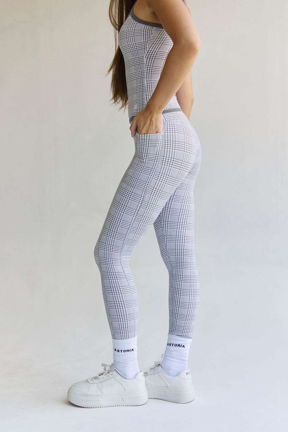 Astoria Airvíve Pocket Legging - Grey Plaid