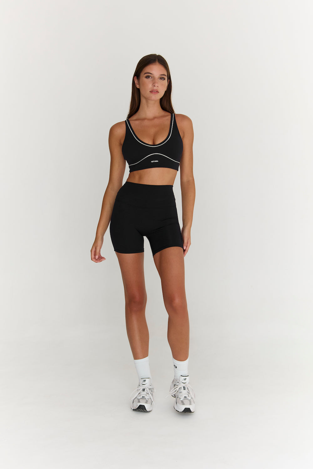 Astoria Airvíve Short - Black/Cream