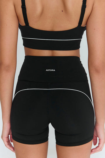 Astoria Airvíve Short - Black/Cream