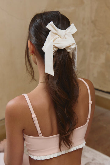 Astoria Airvíve Bow Scrunchie - Crème
